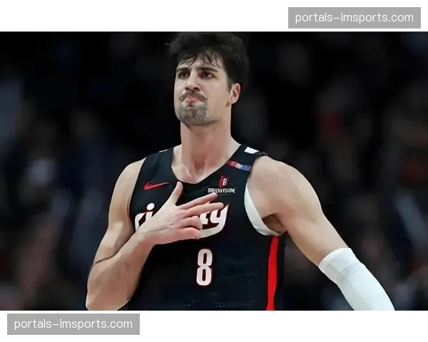 开拓者年轻球员经验不足，比赛关键时刻容易失误